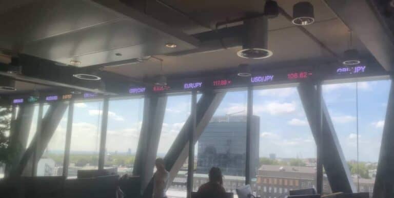 DYNAMO INSTALL CUSTOM LED TICKER AT TOP FX TRADING FLOOR