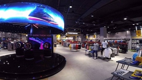 CURVED LED DISPLAY INSTALLATION IN SPORTS STORE IN DUBAI