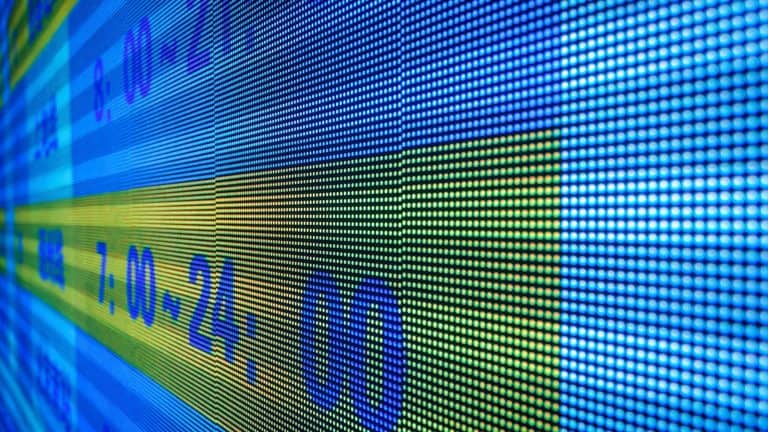2 MinWhat Are the Signs Your LED Display Needs Replacement