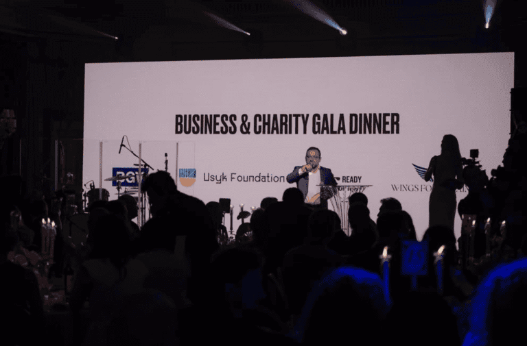 Fine‑pitch DRE Series LED wall as a conference backdrop